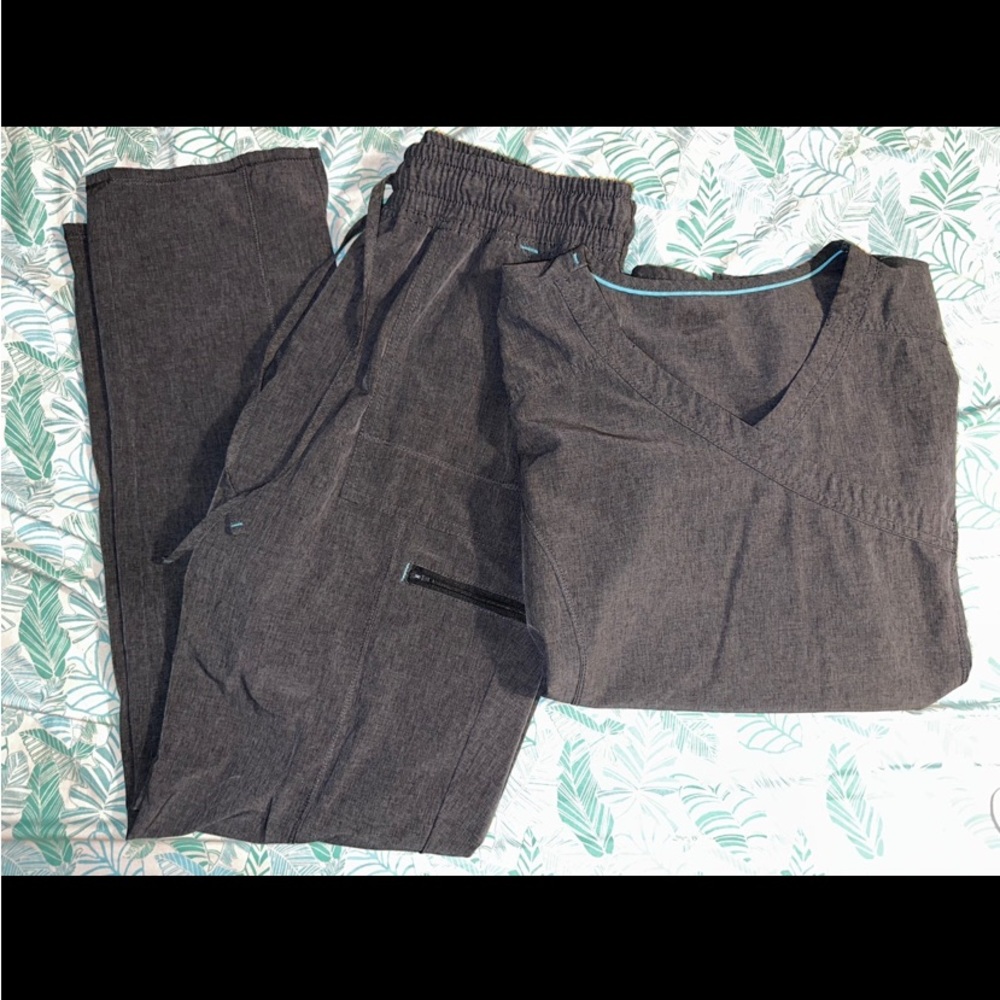 Scrubstar dark gray scrubs size large. Elastic waist. VERY comfortable scrubs.